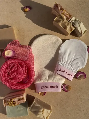 Silk Glove